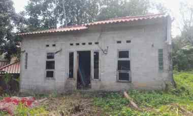 Di Tanah Bangunan Lokasi Pinggir Setu Cikaret