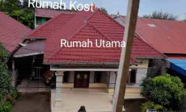 dijual 2 buah rumah utama dan rumah kost