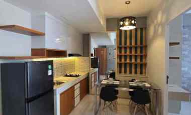Puncak Dharmahusada Lantai Rendah 2BR Full Interior Mewah dekat Unair