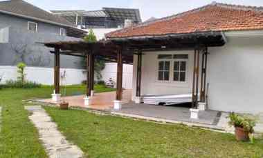 Rumah Dijual Peerlu Renovasi di Sentul City - View Pegunungan