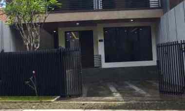 Rumah Dijual di Jl. Maple Drive