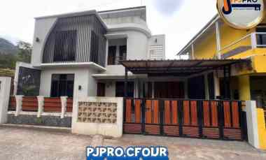 dijual cepat villa dengan view cantik asri di cipanas