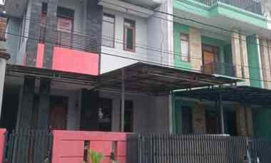 Dijual di Bawah NJOP, Rumah di Istana Kawaluyaan