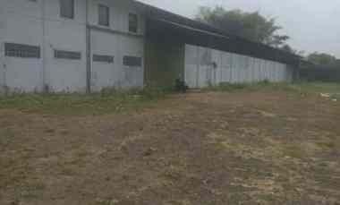 dijual di sewakan gudang ex pabrik di mojokerto