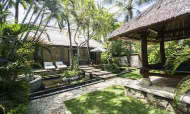 dijual hotel seminyak kec kuta kab