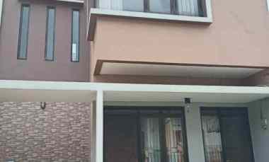 dijual kost jl jatihandap bandung