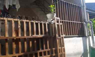 Rumah16 Plus Kost 2 Lantai, 800 jt di Utan Kayu Jakarta Timur