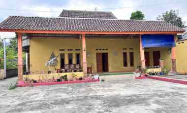 dijual penginapan 387m kawasan wisata kemuning