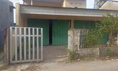 Dijual Cepat Ruko Rumah 2 Lt Strategis Pinggir Jalan dekat Bandara