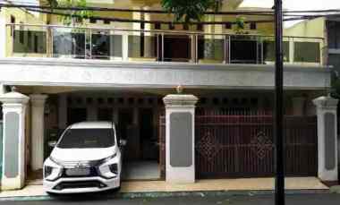 HOT DEAL Rumah 2,5 Lantai Pondok Kelapa Luas Bangunan 250 M, Harga
