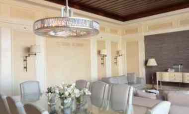 Office Building 6 Lantai Kawasan Komersial dekat Delta Plaza, Alun-Alu