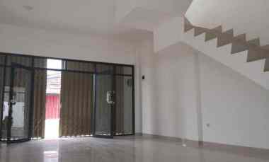 Komersial Dijual di Jalan raya Villa Bandung Indah