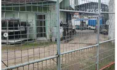 Dijual Cepat Ruko 2 Lantai Gudang Posisi Hook di Cibitung SHM Harga