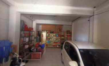 Ruko Premium di Jalan Utama Denpasar Gilimanuk, Area Komersial Ramai