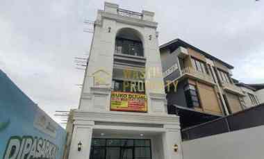 Ruko 3 Lantai Plus Rooftop di Jagakarsa Harga Terjangkau