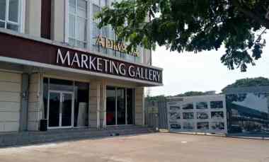 Ruko Baru Tinggal Pakai Parkiran Luas dekat Pelabuhan Semarang