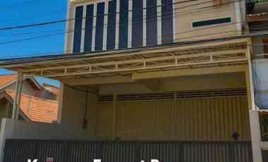 Ruko Karang Empat Besar Strategis, Siap Pakai, Row Jalan 3 Mobil