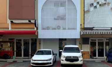 Ruko Tusuk Sate Hadap Auto Cuan Jalan di Pisa Grande Gading Serpong