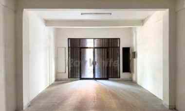 Dijual Cepat Ruko 3,5 Lantai Luas 240m2 - Lokasi Premium di Cikarang