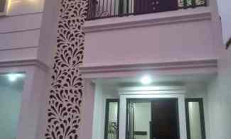 dijual rumah 2 jl curugan no 60 rt 2 rw