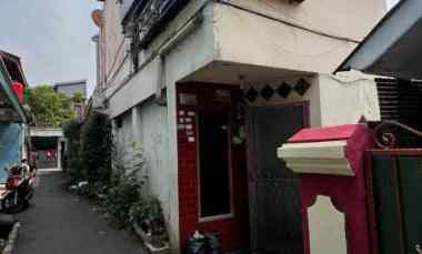 Dijual Rumah 2 Lantai, di Kembangan, dekat Mall Tol