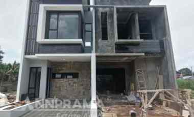 dijual rumah 2 lantai disawangan