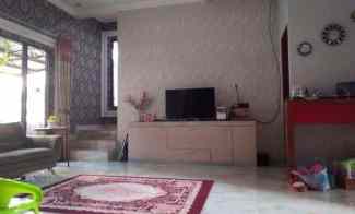 dijual rumah 2 lantai non cluster