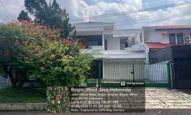 Dijual Rumah 2 Lantai - Nyaman, Strategi dan Siap Huni