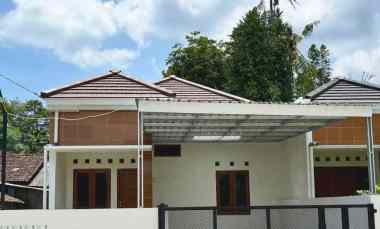 Baru Rumah Modern 300 meter ke jl. Purwomartani, Sleman, Jogja