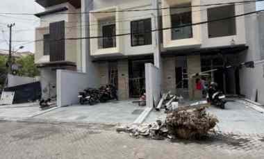 dijual rumah araya