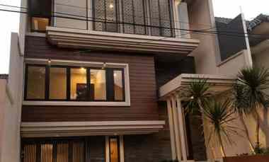 Rumah Gress 3 Lantai Galaxy Bumi Permai Araya Modern Style Suabaya