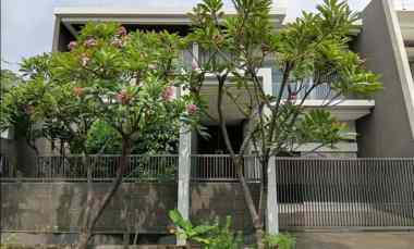 Rumah Mewah Baru Gress Araya Galaxy Bumi Permai Surabaya Timur