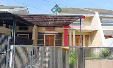 dijual rumah arcamanik