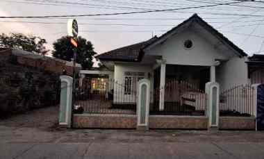 dijual rumah area karawang timur nego