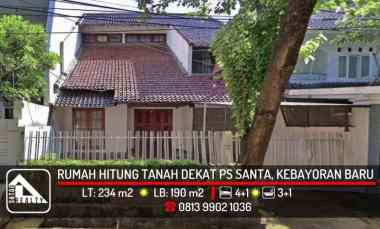 Rumah Tua Hitung Tanah di Area Hunian dekat Ps Santa, Kebayoran Baru