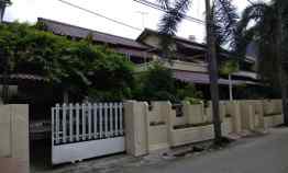 dijual rumah asri di grand galaxy