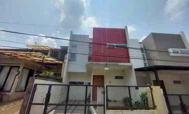 Rumah Dijual di Awiligar