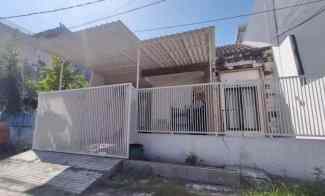 dijual rumah babatan pantai