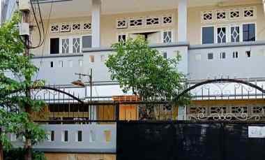 dijual rumah babatan pantai