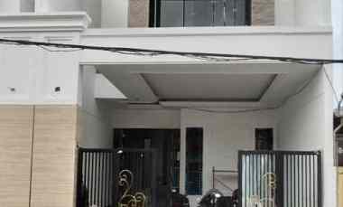 Rumah American Clasic Mewah Babatan Pantai Kenjeran Surabaya