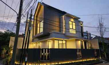 dijual rumah babatan pantai