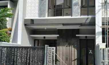 Rumah Dijual di Babatan Pantai