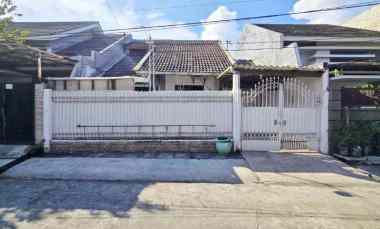 dijual rumah babatan pantai surabaya