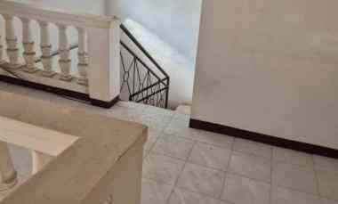 Rumah 1,5 Lantai Hitung Tanah Babatan Pantai, Surabaya Timur