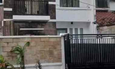 Babatan Pratama Bonus Furniture Harga 1M-an dekat Wiyung, Royal Reside