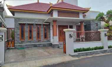 dijual rumah baciro kec gondokusumo