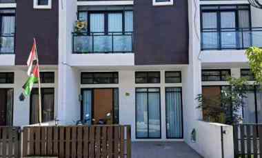 Dijual Rumah 2 Lantai di Ciwastra dekat Tol Summarecon Bandung