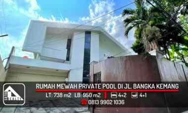 Rumah Mewah Klasik dengan Private Pool di Bangka Kemang, Jaksel