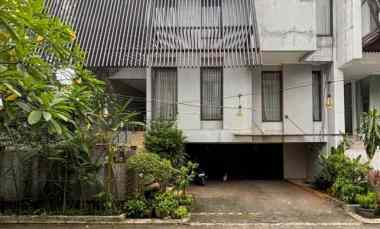 Rumah Siap Huni dalam Private Townhouse di Bangka Kemang Jaksel