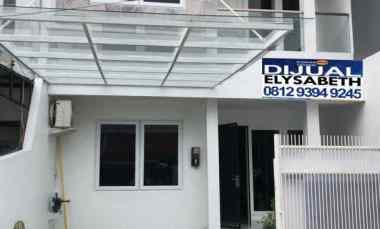 Dijual Rumah Bagus, 2.5 LT, Bebas Banjir, Semi Furnish, Kelapa Gading